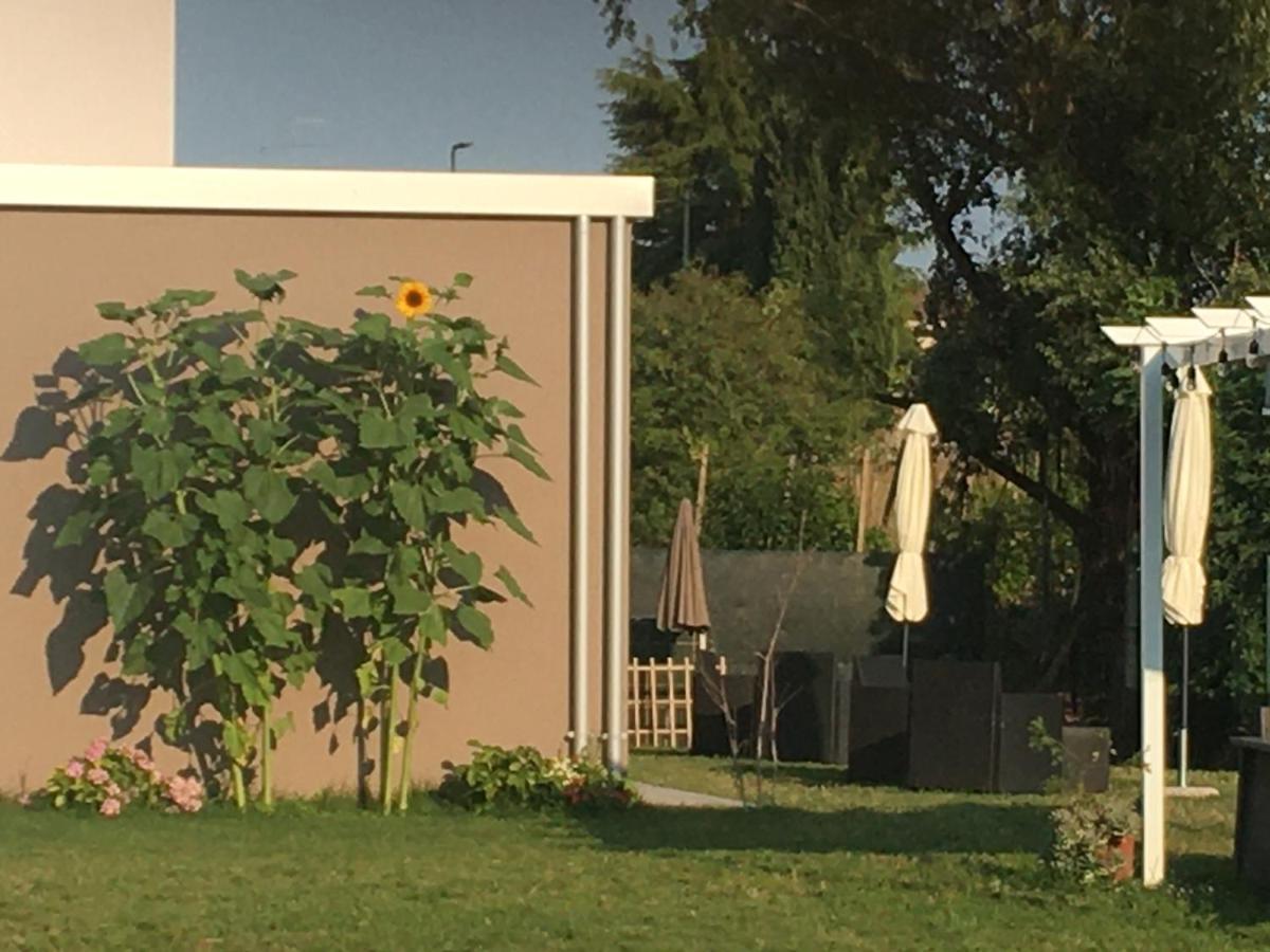 I Broletti Del Garda Hotel Pacengo Di Lazise Kültér fotó