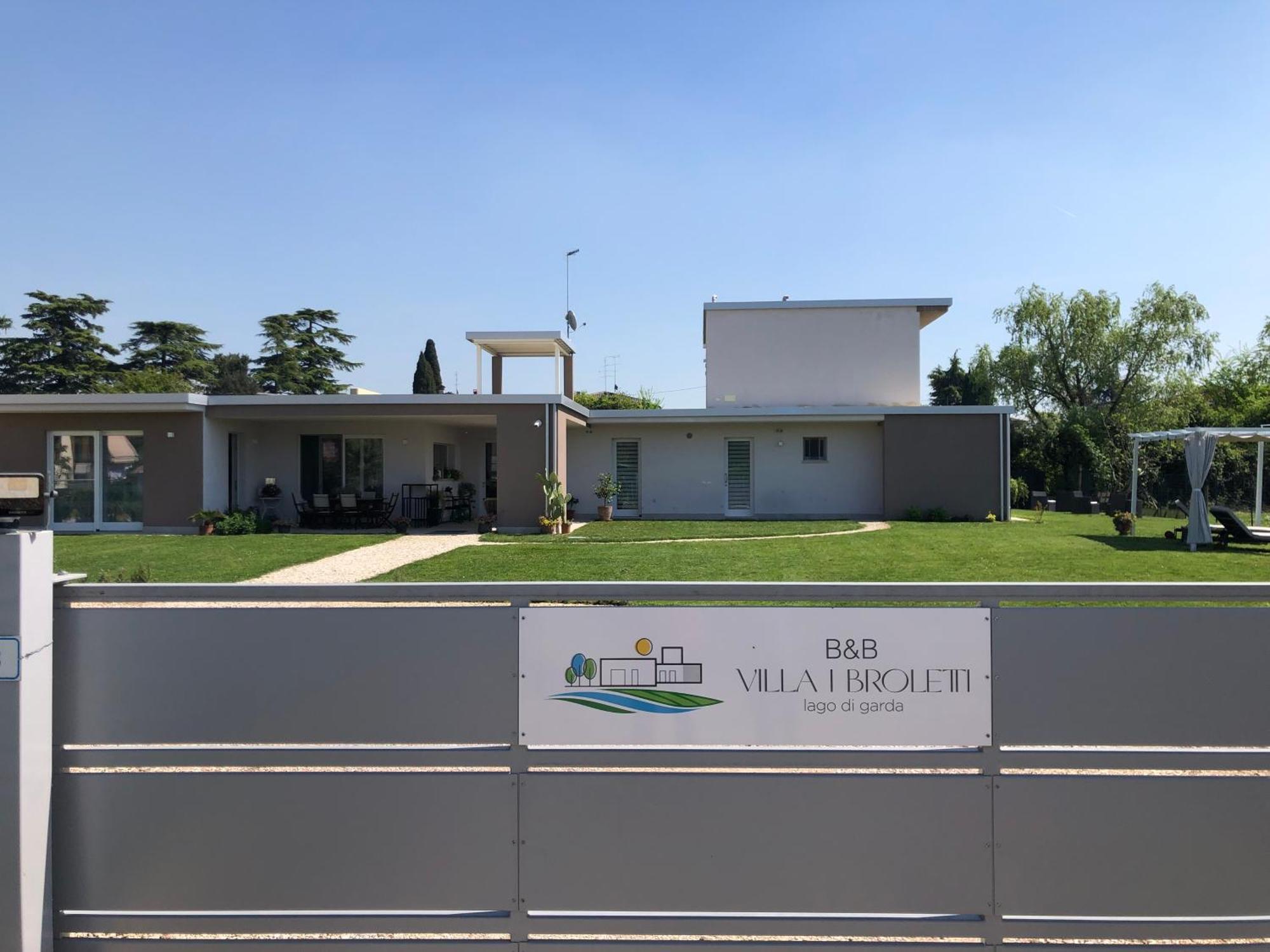 I Broletti Del Garda Hotel Pacengo Di Lazise Kültér fotó